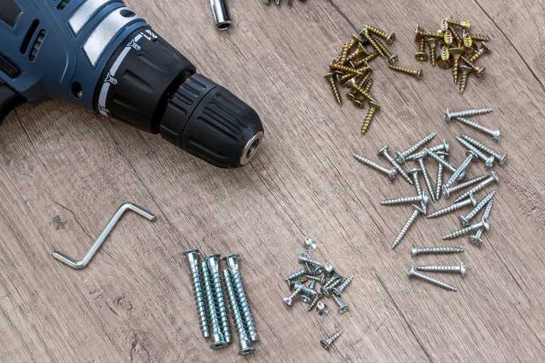 Pritrditev pohištva