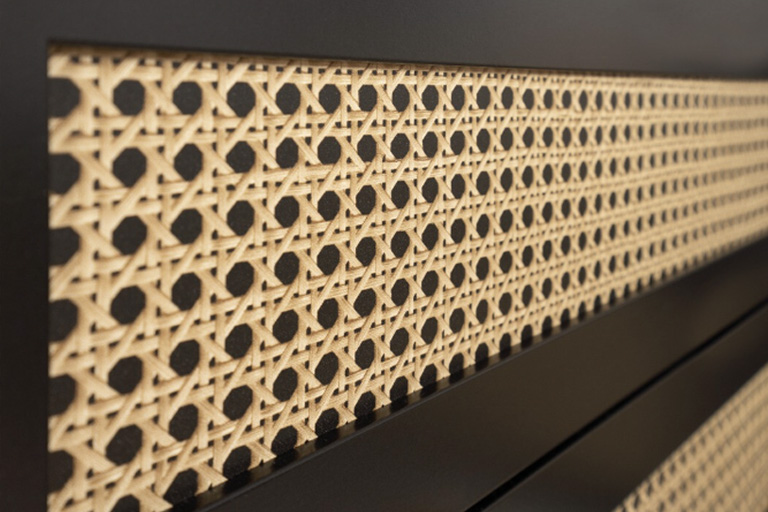 Nalepka z imitacijo ratana